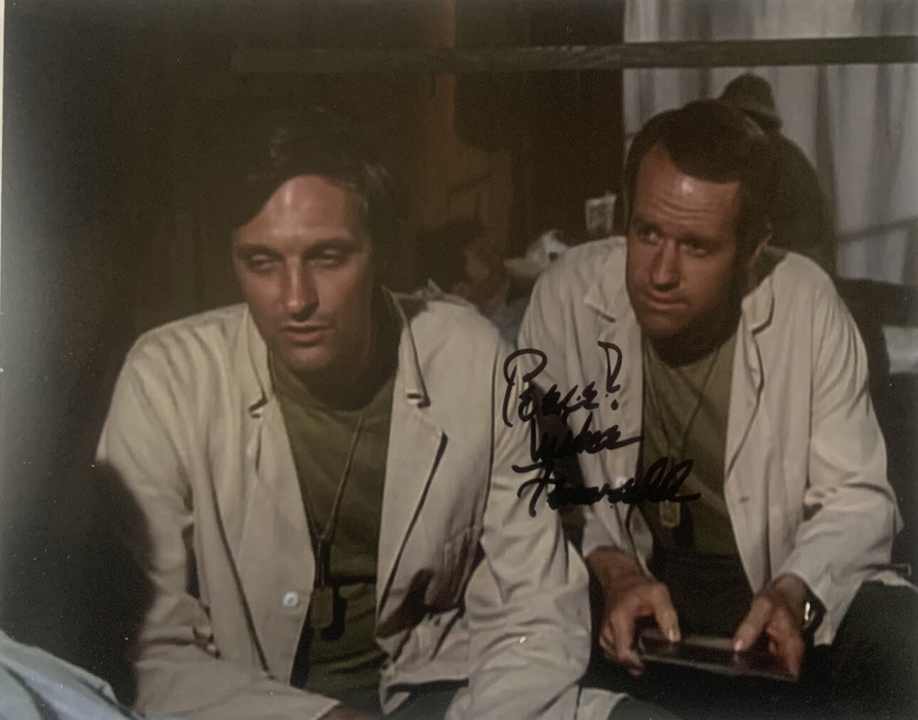 MIKE FARRELL HAND SIGNED 8×10 PHOTO MASH SHOW ACTOR AUTOGRAPH COA