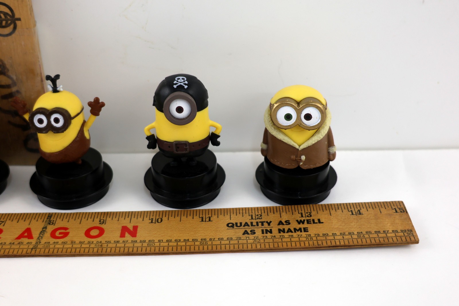 RARE Full Set Despicable Me 4 Golden Link Movie Theatre Minion Cup Toppers