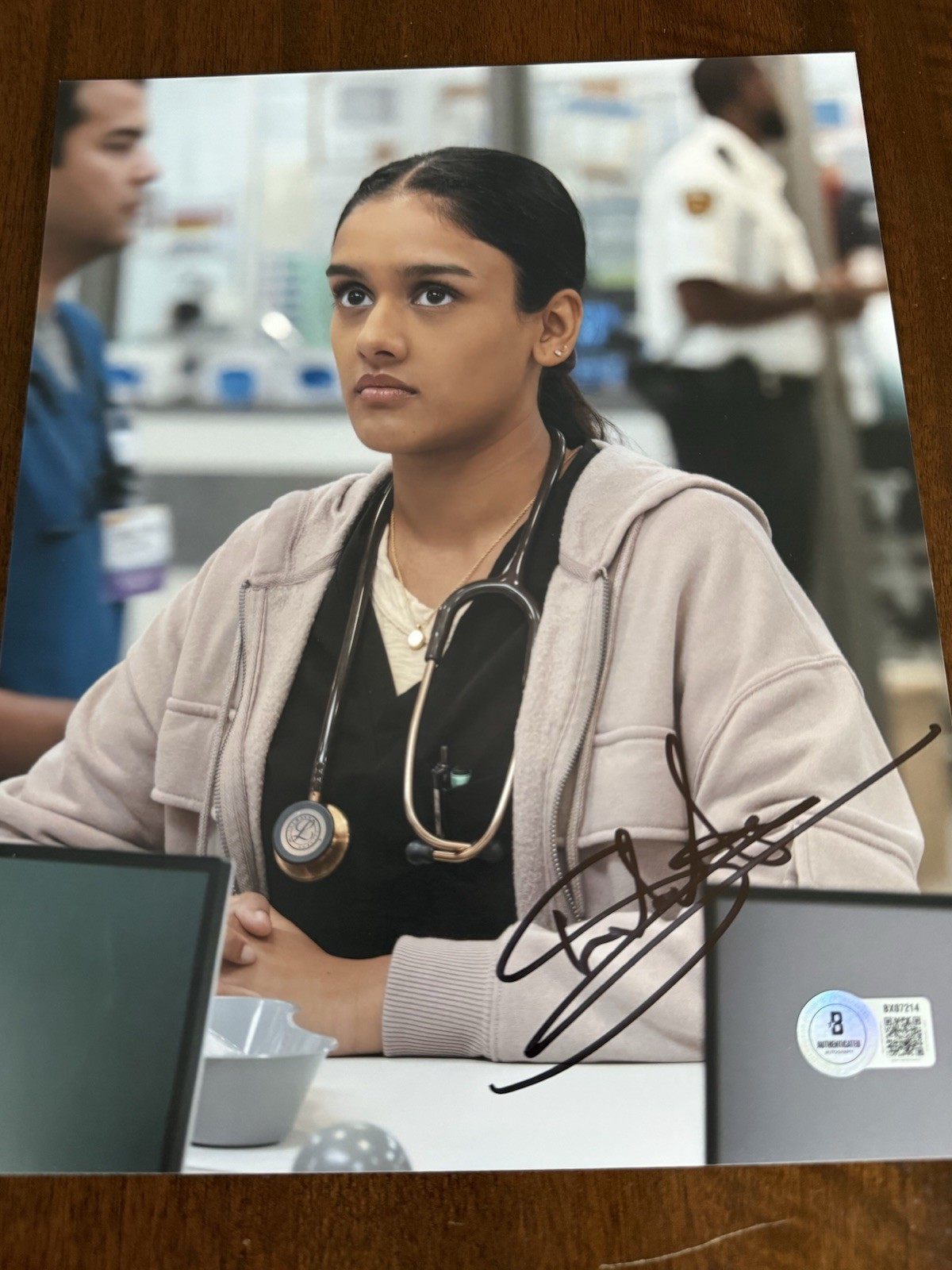 SHABANA AZERZ HAND SIGNED IN PERSON THE PITT AUTOGRAPH 8×10 RARE BECKETT COA