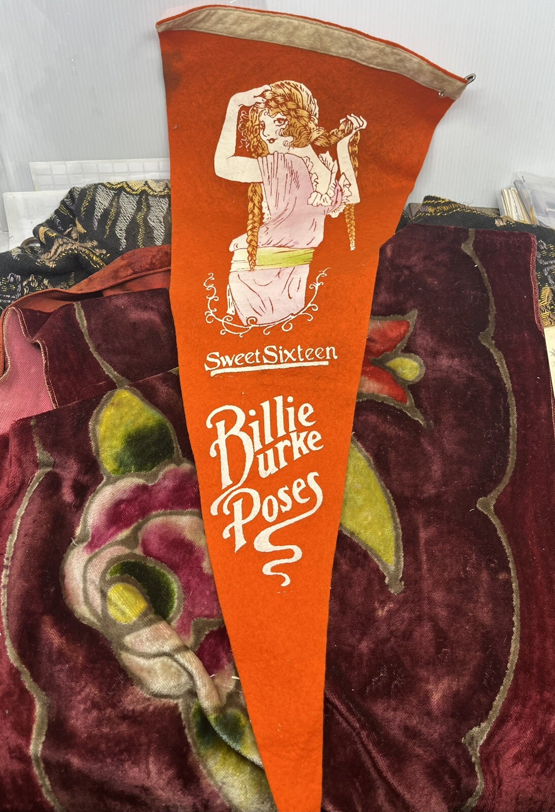 BILLIE BURKE POSES SWEET SIXTEEN PENNANT WIZARD OF OZ