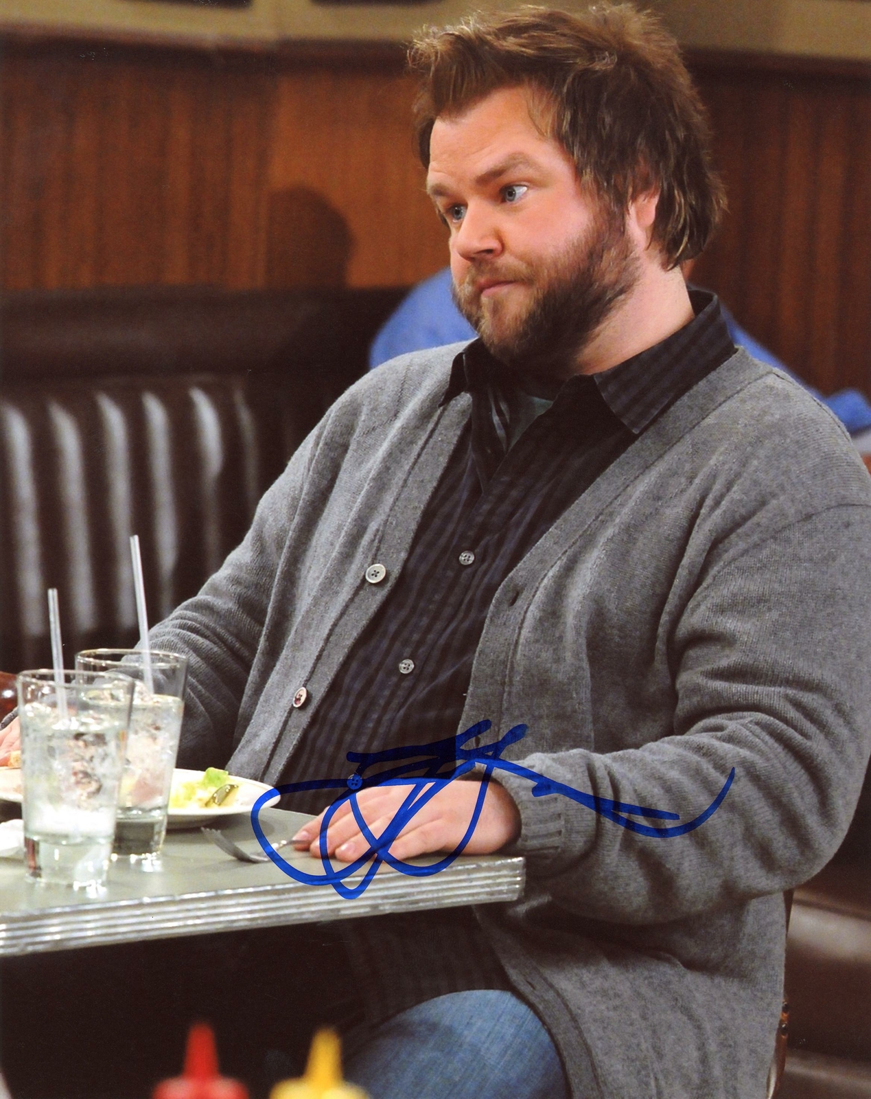 Tyler Labine “Mad Love” AUTOGRAPH Signed 8×10 Photo