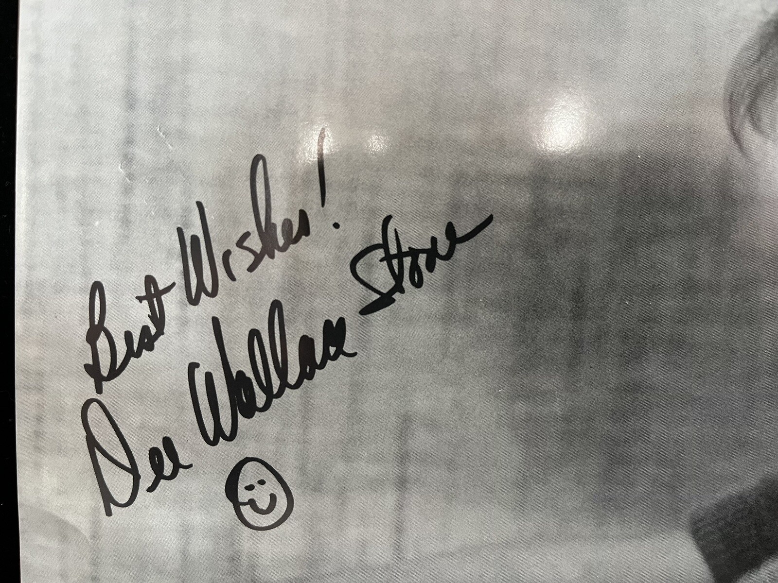 DEE WALLACE STONE ( Mary Taylor in E.T.) Autographed 8 X 10 B & W Photo ~ No COA