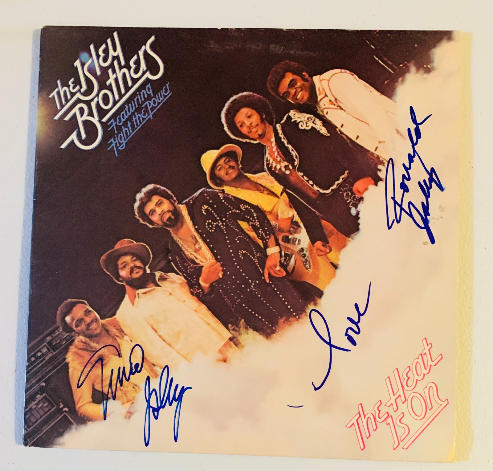 THE ISLEY BROTHERS Signed “The Heat is On” Album Record X 2 Beckett Authentic