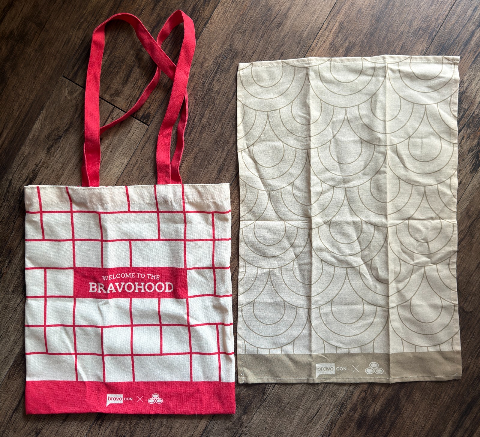 BRAVOCON Bravo TV Tote Bag BRAVOHOOD & Napkin Towel 2025 Convention Promo Lot