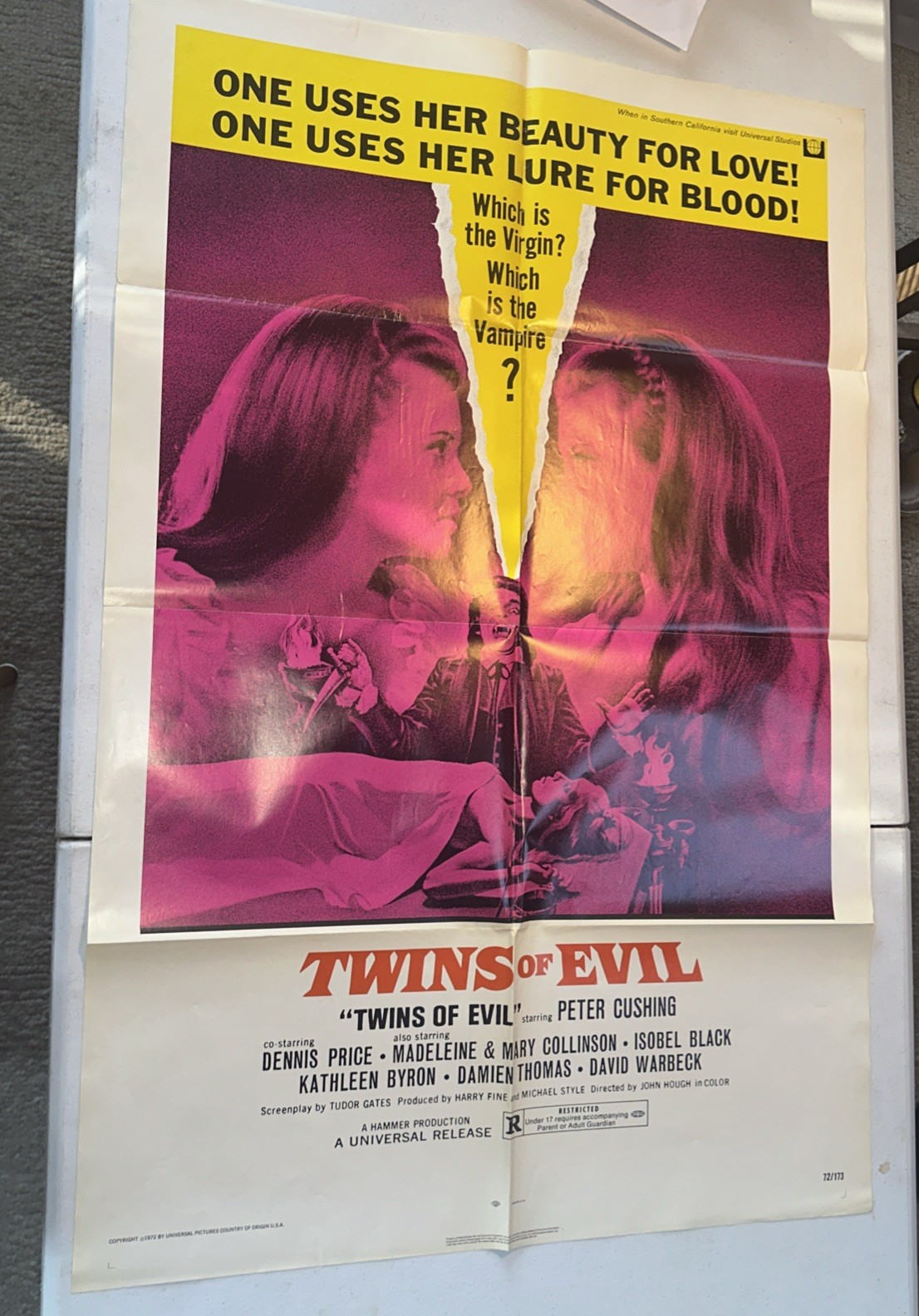 1972 Twins of Evil Original 27×41 Poster Hammer Horror Peter Cushing 72/173