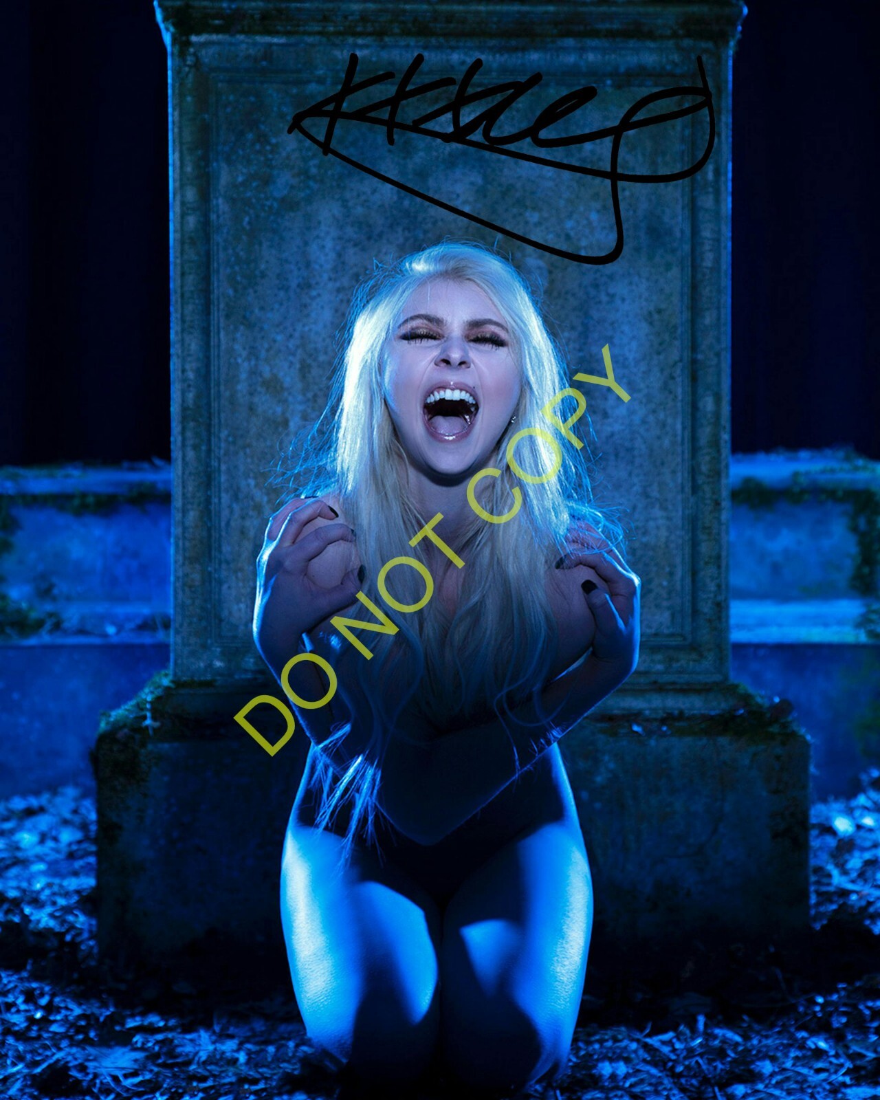 Taylor Momsen SIGNED The Pretty Reckless 8×10 REPRINT Photo Cindy Lou Who B