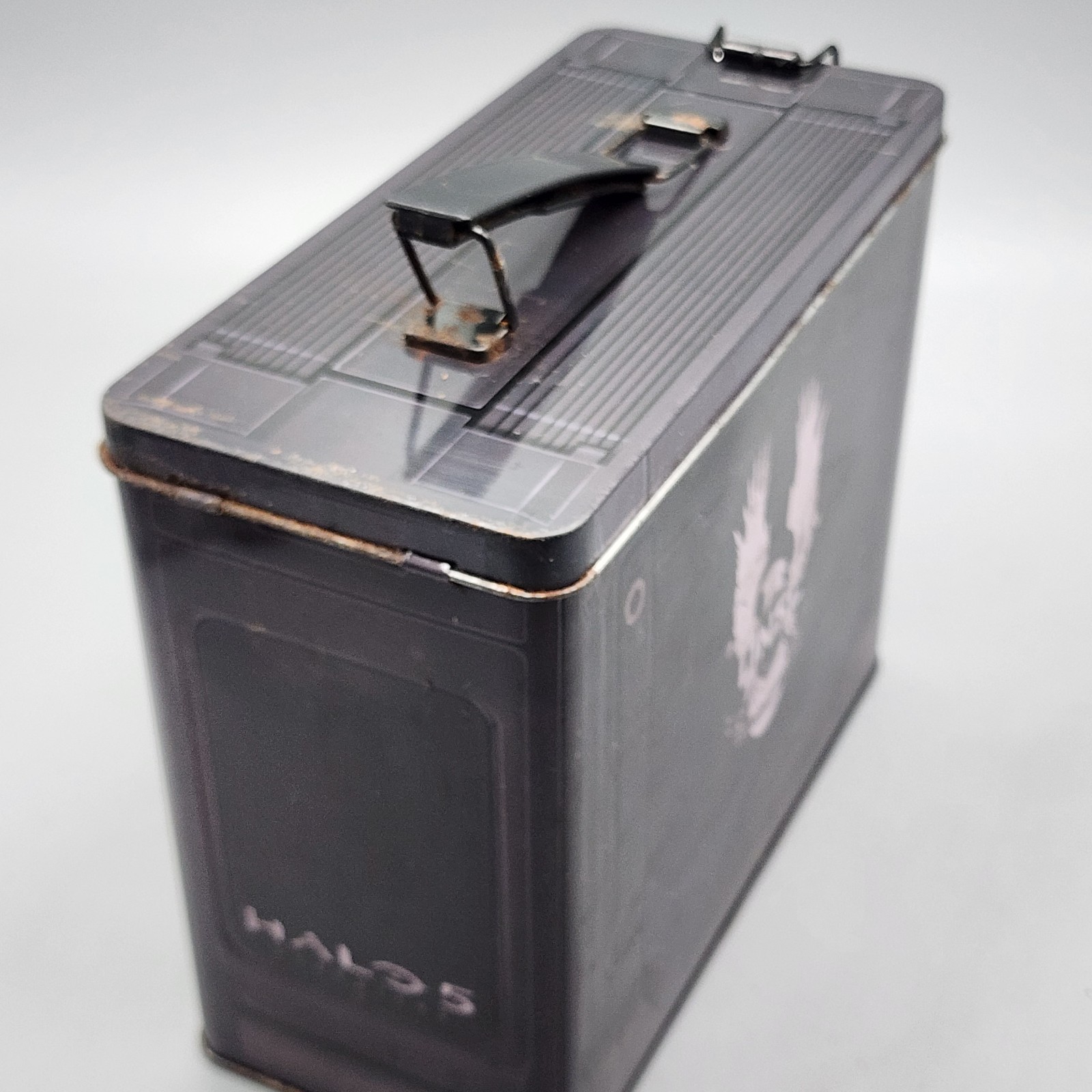 Halo 5 Guardians UNSC Metal Ammo Box Collectors Tin Lunch Box Loot Crate – READ