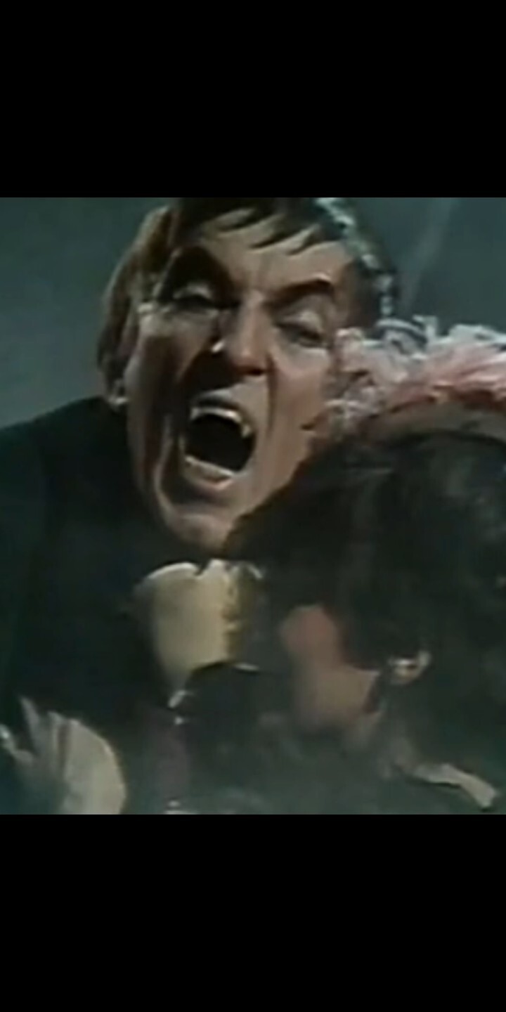 DARK SHADOWS !!! BARNABAS COLLINS SPEAKS !!! JONATHAN FRID !!!