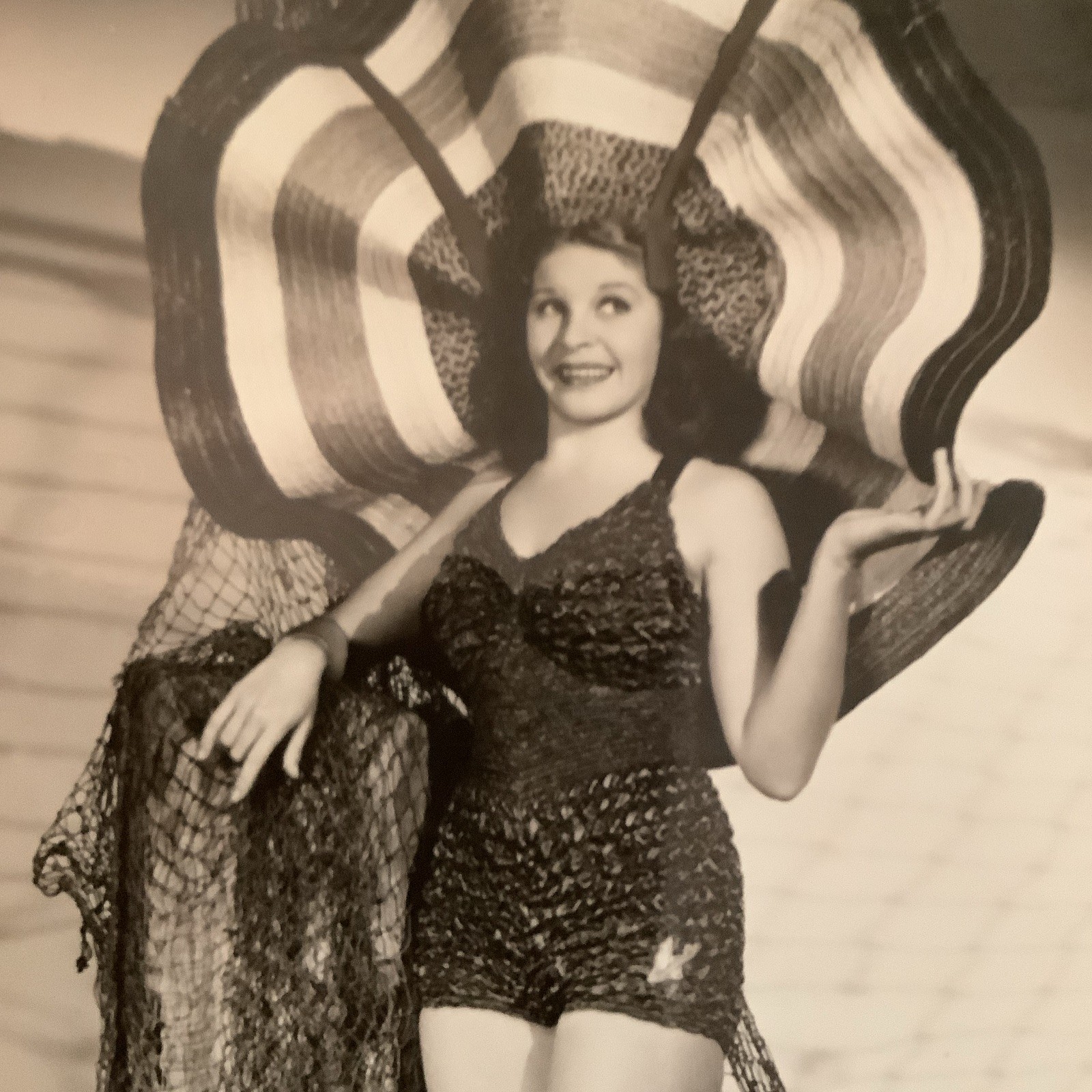 Martha Raye 8×10 Glossy Publicity Photo For Never Say Die 1939