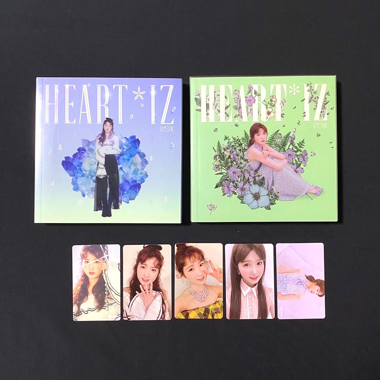 IZONE 2nd Mini Album HEART*IZ 2 ver. + 5 photo cards Hitomi set IZ*ONE HEARTIZ