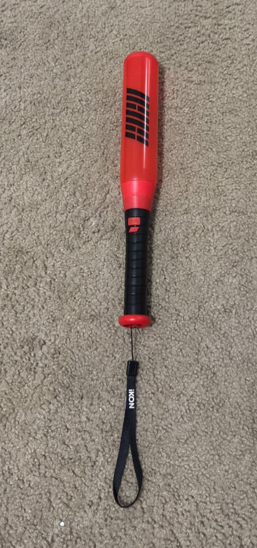 iKON KONBAT V2 OFFICIAL LIGHT STICK VER.2 Penlight Lightstick Bat K-pop WITH box