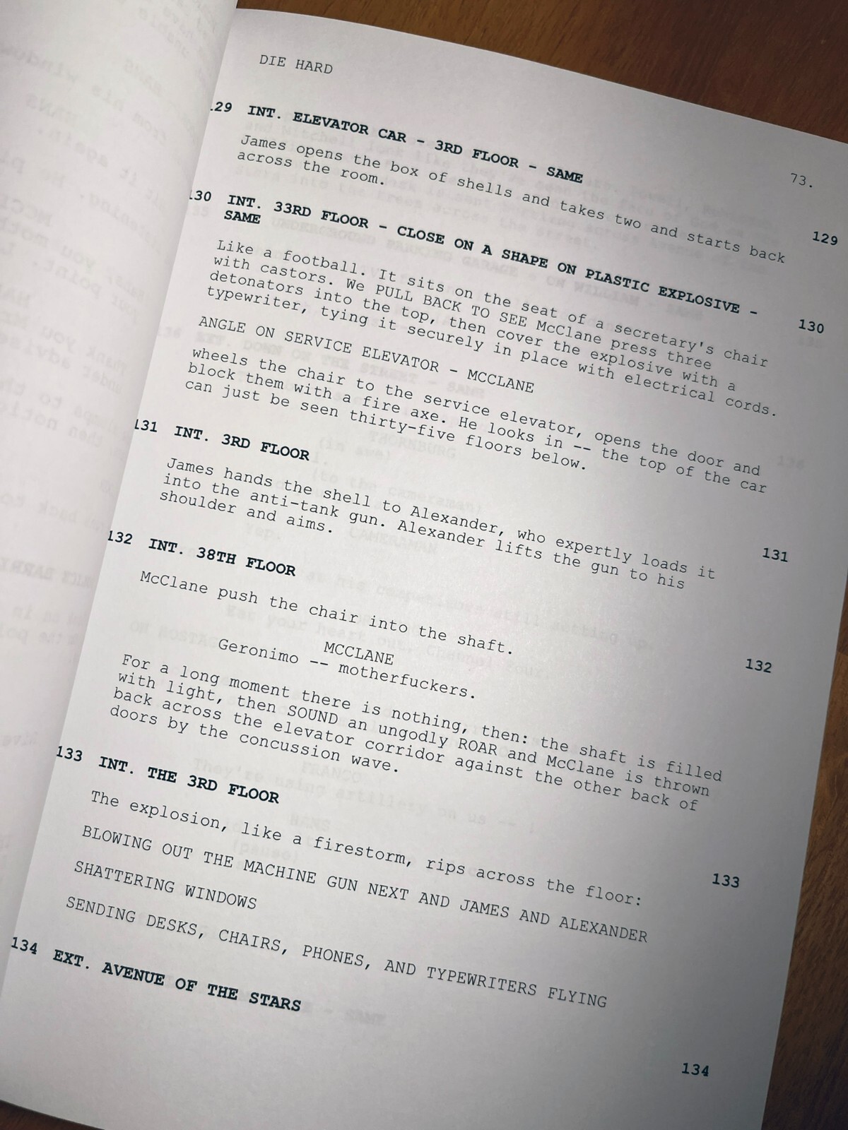 Die Hard Script Cast-Signed – Autograph Reprints – 125 Pages – John McClane