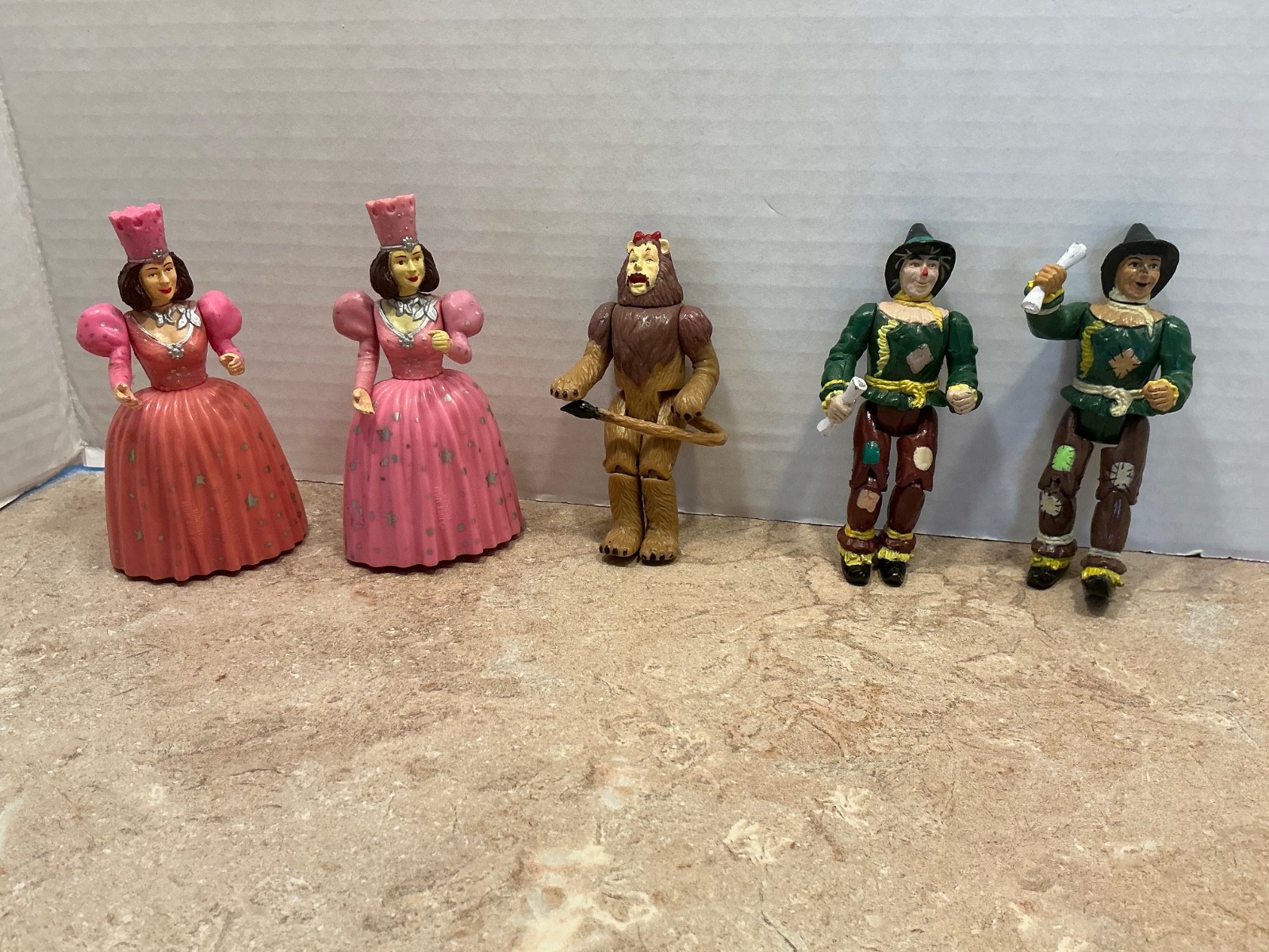 Wizard of Oz Wicked Jointed pose figures Scarecrow Glinda Cowardly Lion
