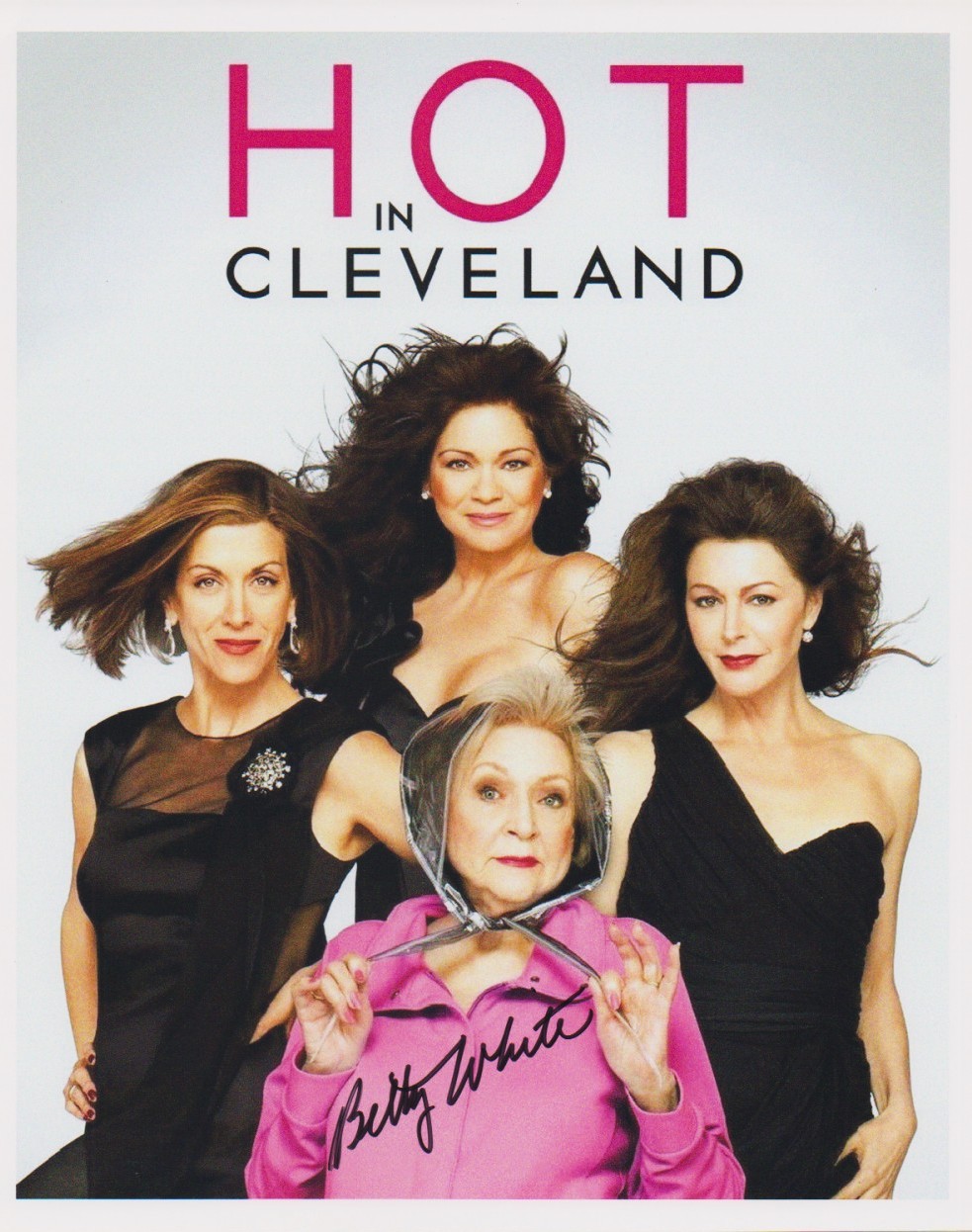 BETTY WHITE hand-signed HOT IN CLEVELAND 8×10 authentic w/ coa CAST MINI-POSTER