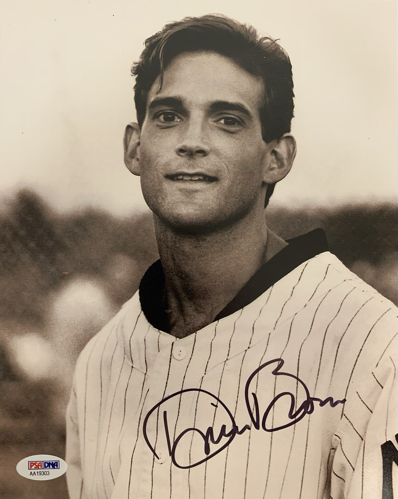 Dwier Brown “Field of Dreams” Autographed/Signed 8×10 Photo – PSA Cert AA19303