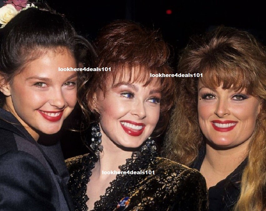 Naomi Judd Photo 8×10 Wynonna Ashley Judd Country Music Singer Memorabilia USA