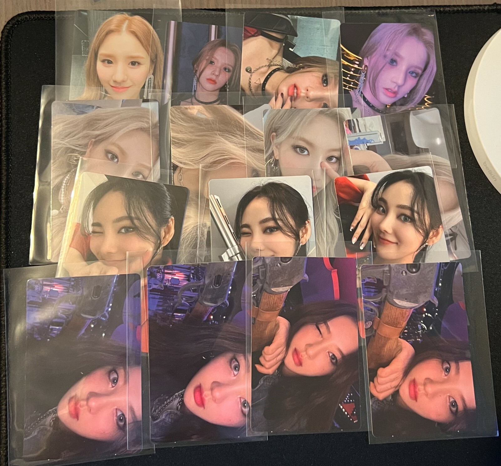 LOONA Not Friends Photocards – Heejin Kim Lip Jinsoul Yves