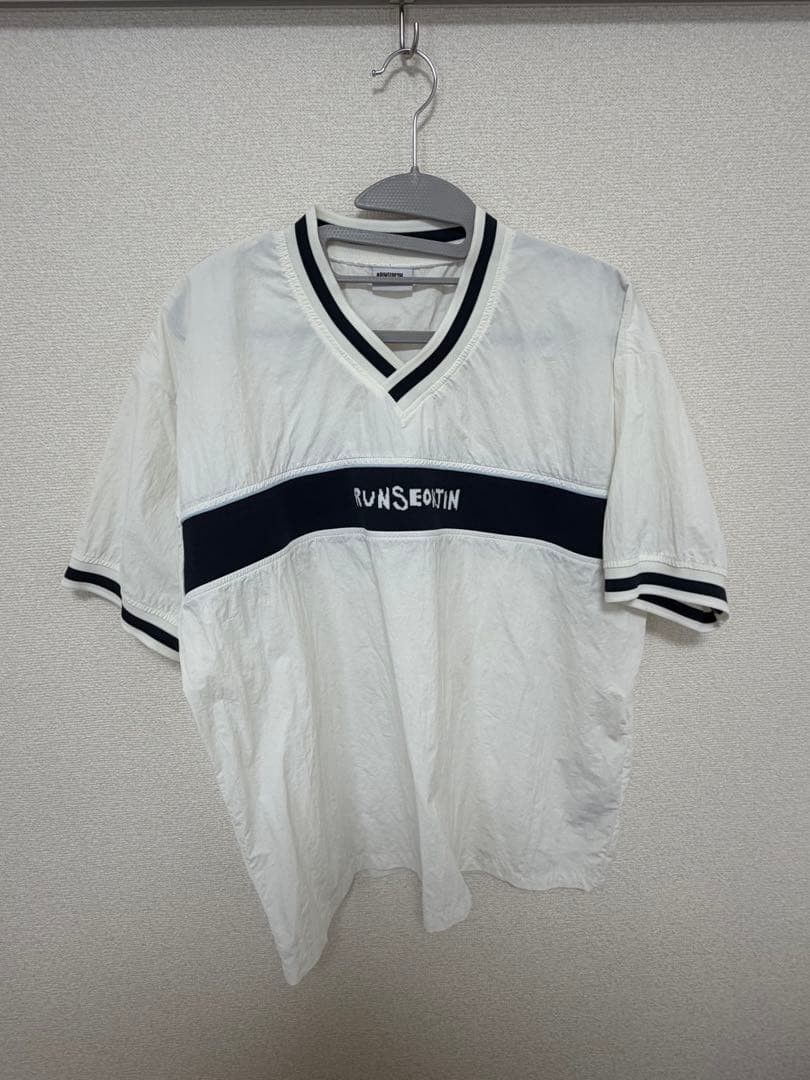 RUN SEOKJIN White V-neck T-shirt