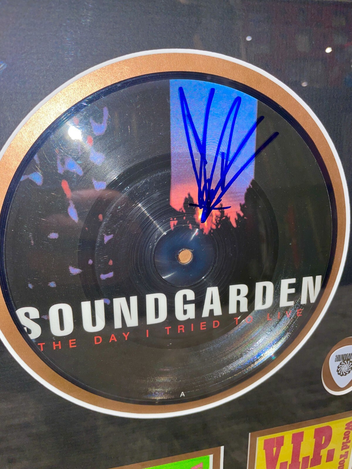 Soundgarden CHRIS CORNELL autographed signed vinyl record LP framed BAS Beckett