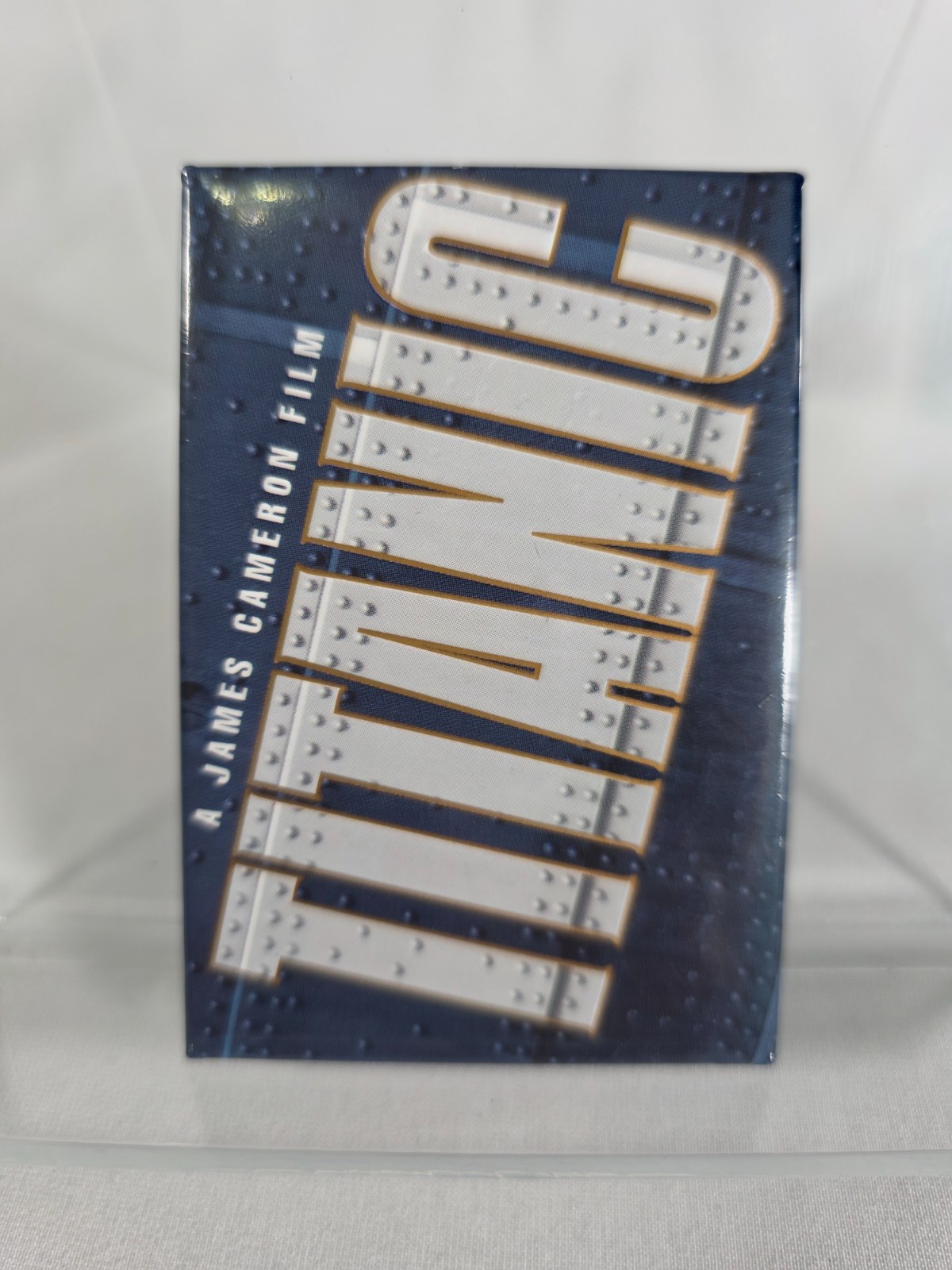 Titanic Movie Promo Button James Cameron Leonardo Dicaprio Kate Winslet – 1997