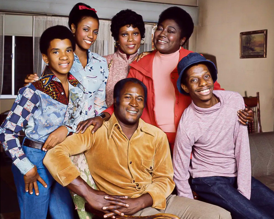 8×10 Color photo of the cast of Good Times.