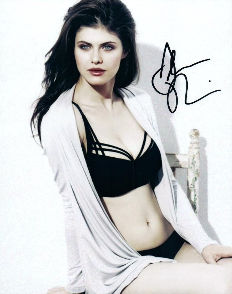 Alexandra Daddario Signed 8×10 Photo MUST SEE very nice autographed + COA