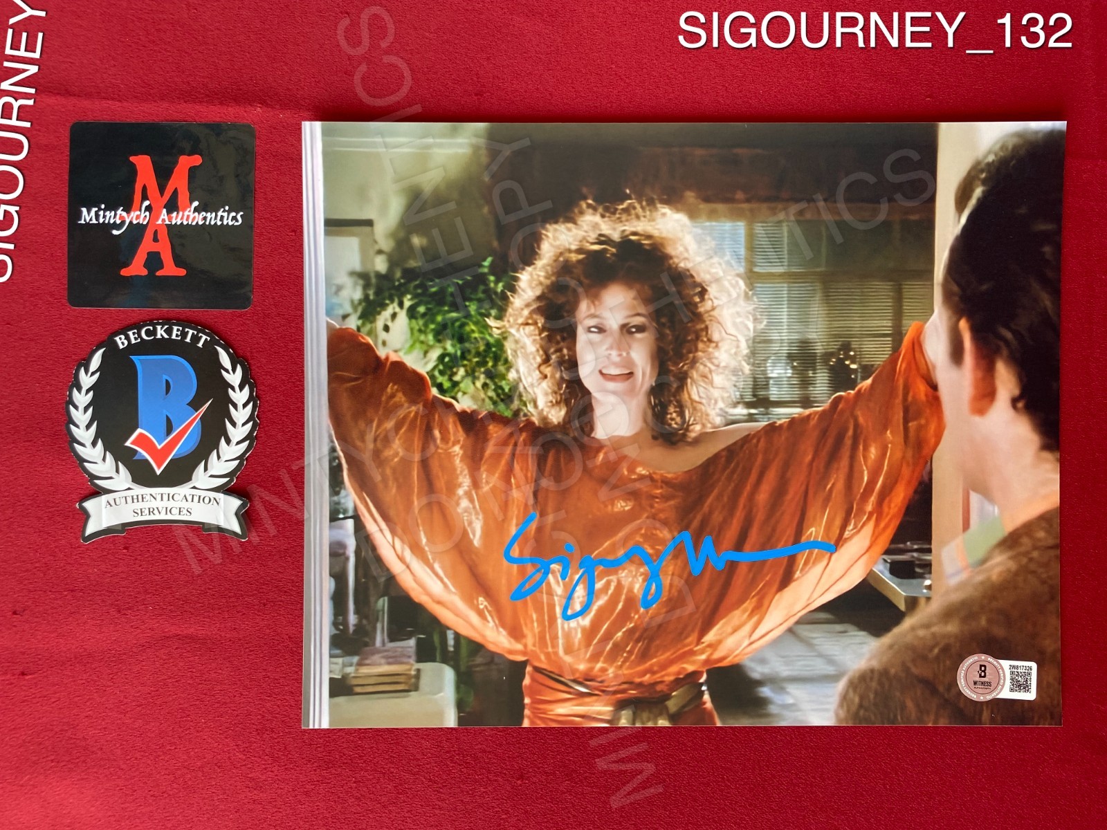 Sigourney Weaver autographed signed 8×10 photo Ghostbusters Dana Beckett COA