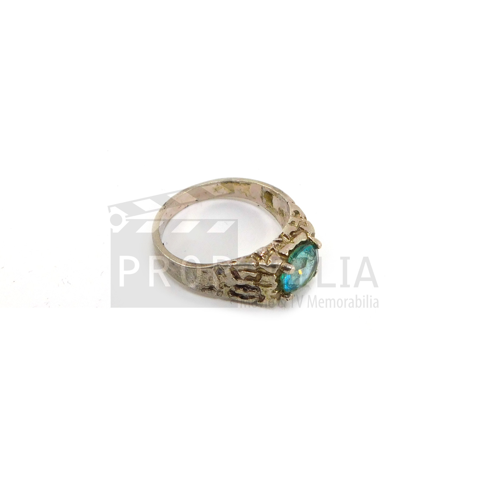 INTERVIEW WITH THE VAMPIRE Lestat Ring S01E01 Original TV Prop (1005-4360)