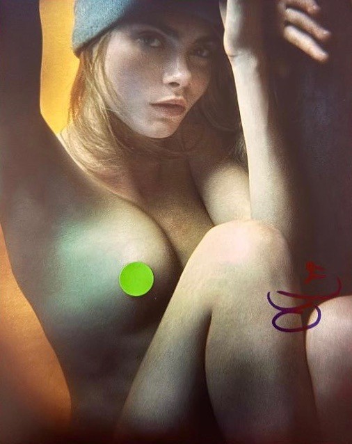 CARA DELEVINGNE – ACTRESS, MODEL, PRODUCER, WRITER 8 X 10 COLOR SIGNED PHOTO