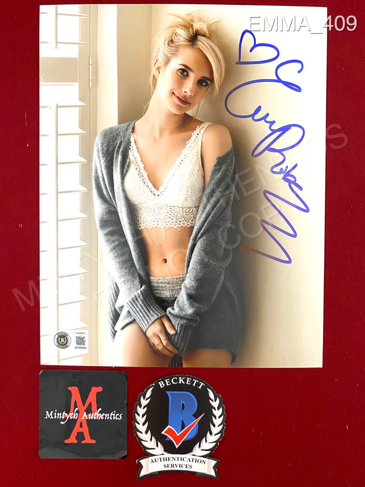 Emma Roberts autographed signed 8×10 photo model pose sexy Beckett COA Scream