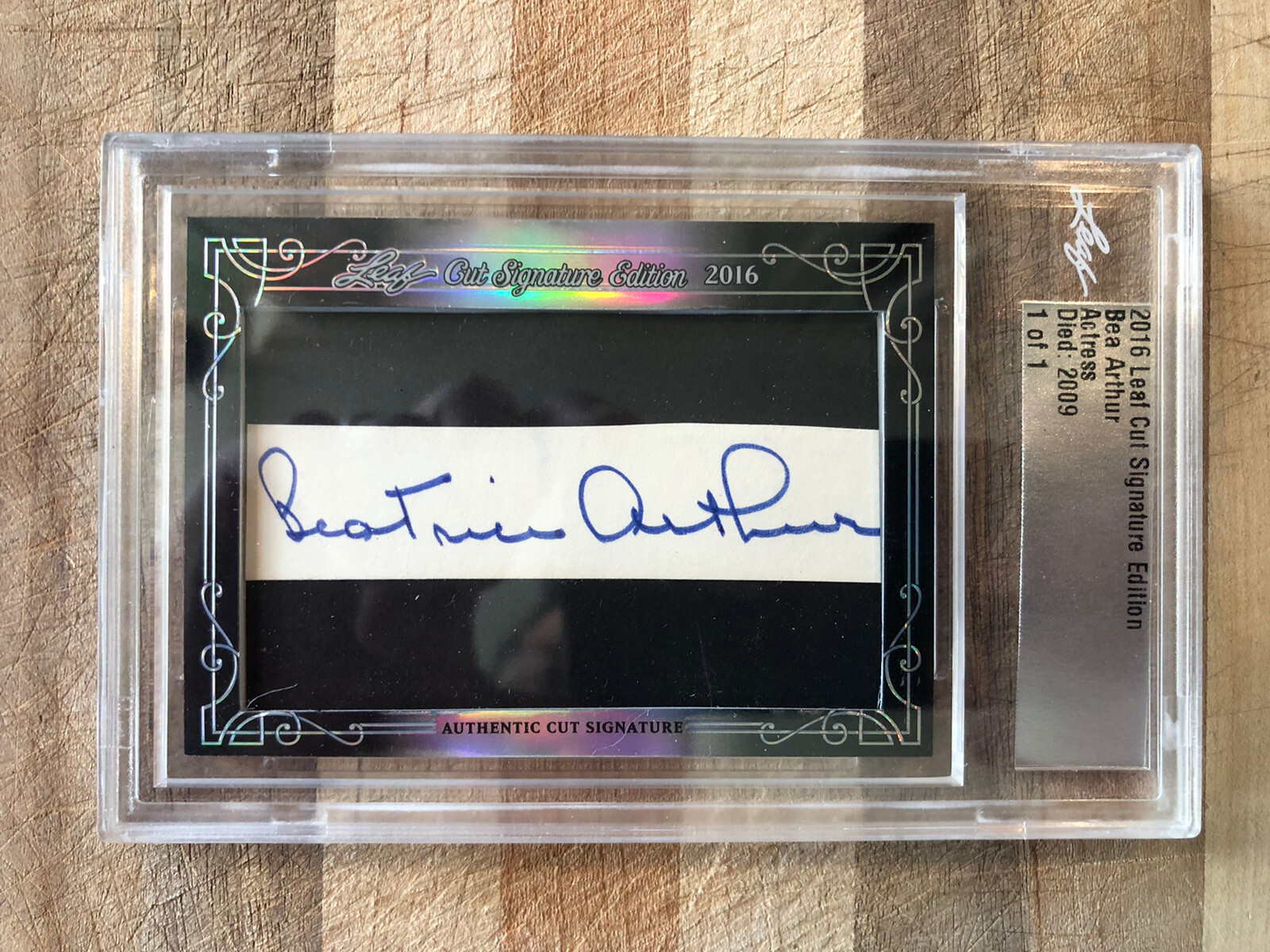 2012 LEAF BEA ARTHUR CUT SIGNED CARD THE GOLDEN GIRLS MAUDE 1/1 RARE AUTOGRAPH