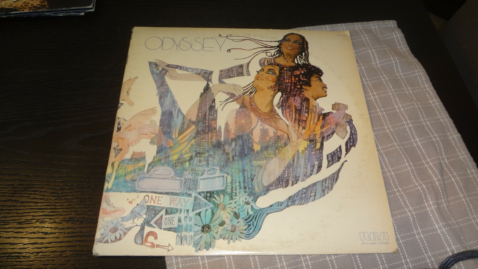 1977 ODYSSEY ALBUM 33 1/3 RPM