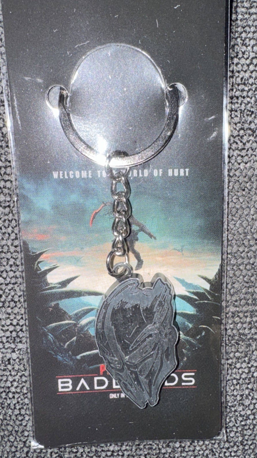 PREDATOR BADLANDS KEYCHAIN – SILVER TONE AMC- Limited Edition PROMO SEALED