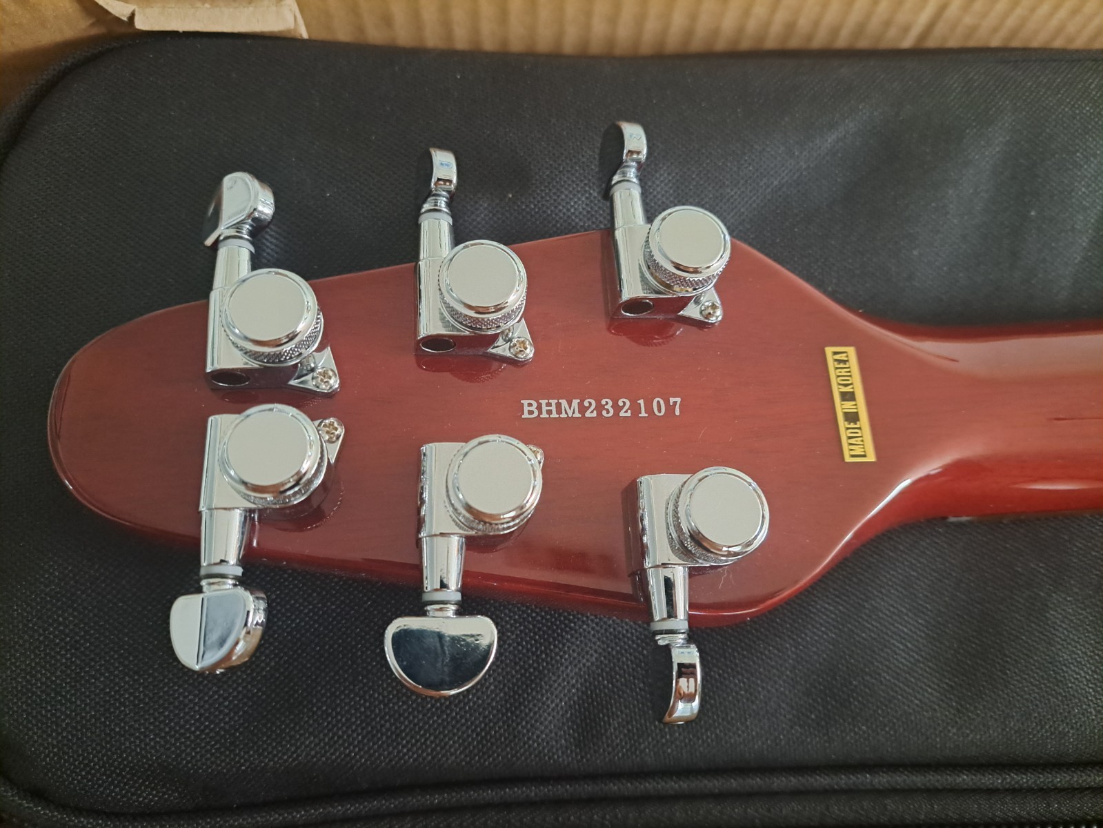 BRIAN MAY FROM QUEEN SIGNED RED SPECIAL GUITAR WITH LETTER OF AUTHENTICITY JSA