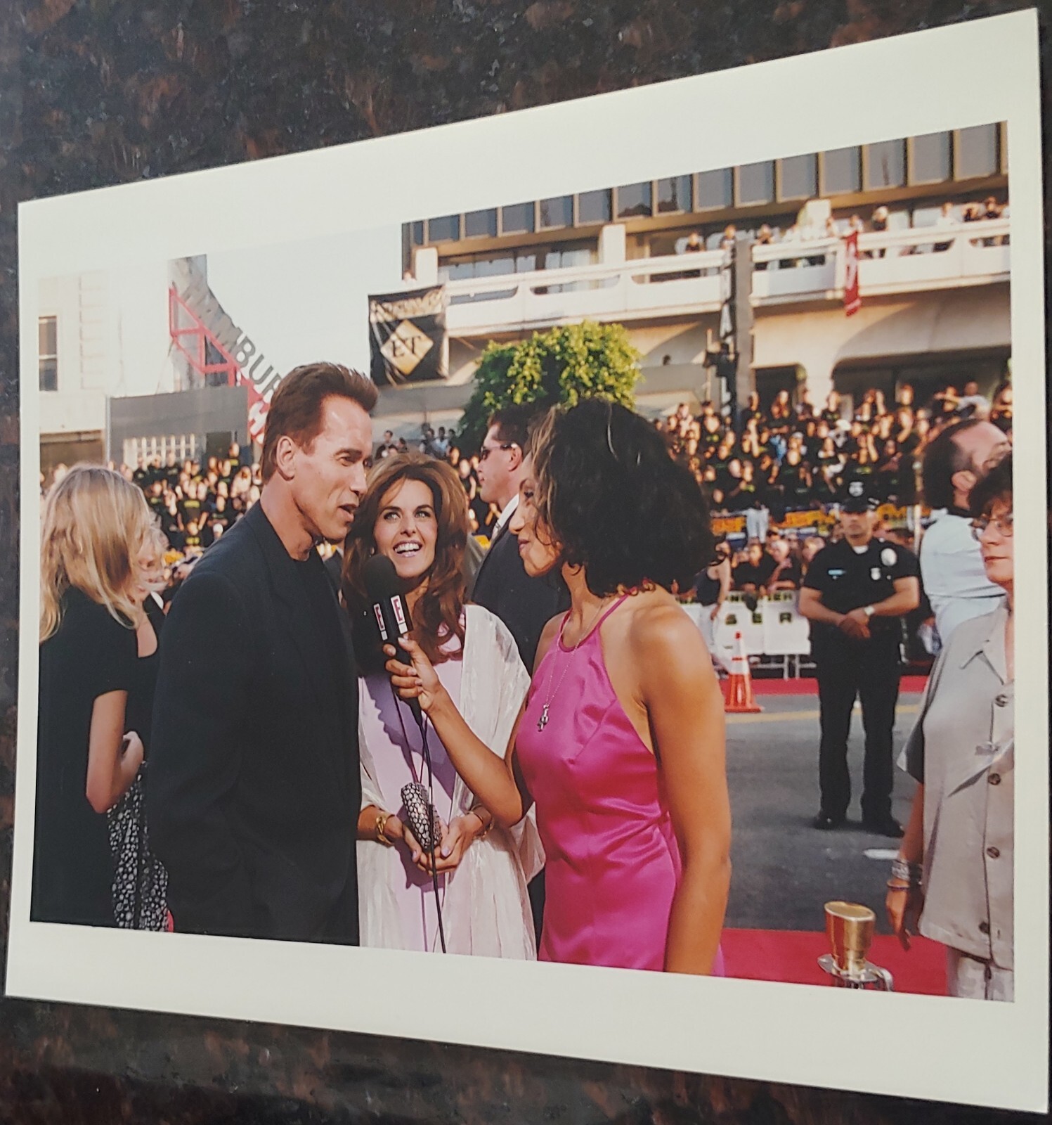 Arnold Schwarzenegger Maria Shriver Julie Brown E! Red Carpet 8×10 Photograph