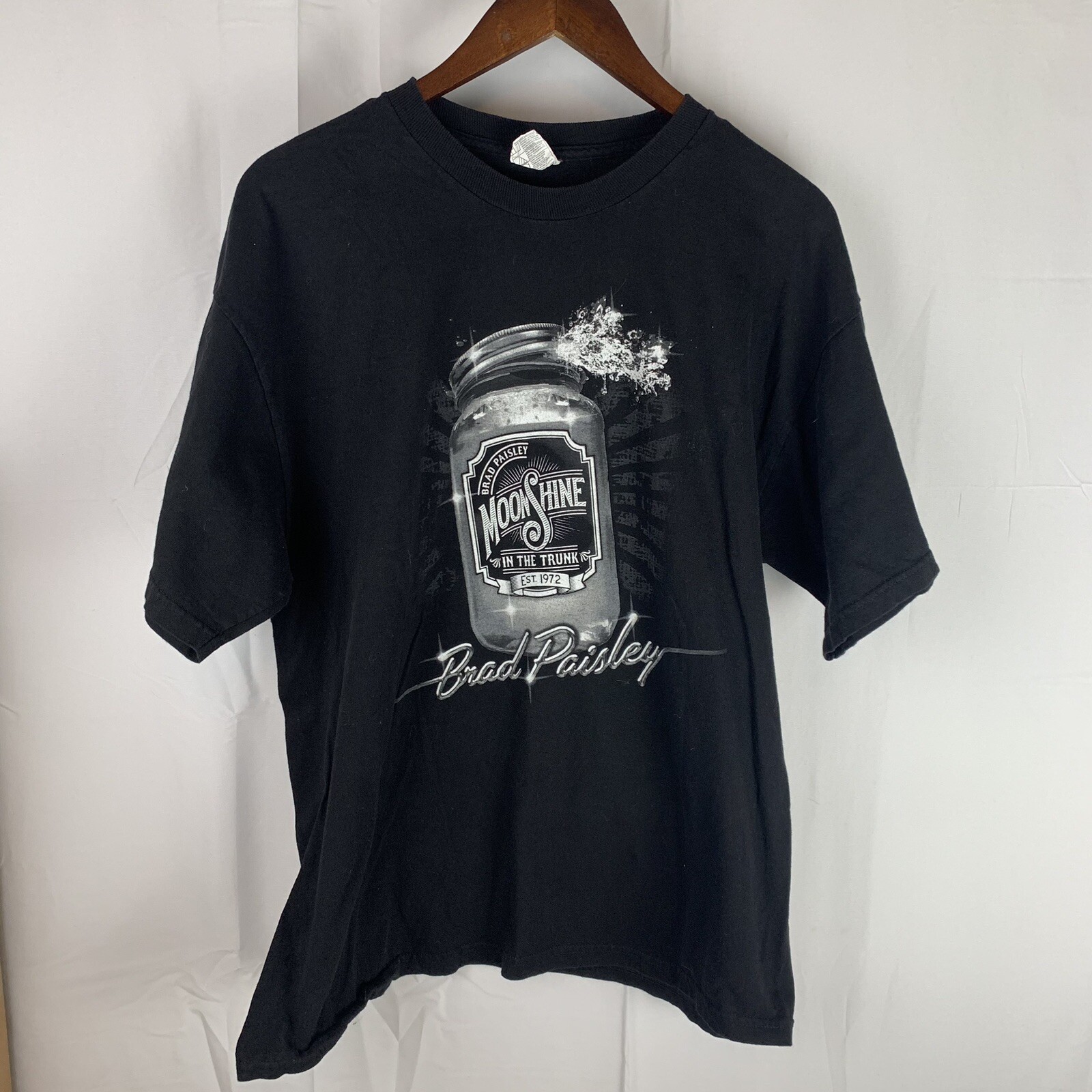 BRAD PAISLEY MOONSHINE TOUR CONCERT SHIRT ALSTYLE APPAREL COUNTRY SHORT SLEEVE