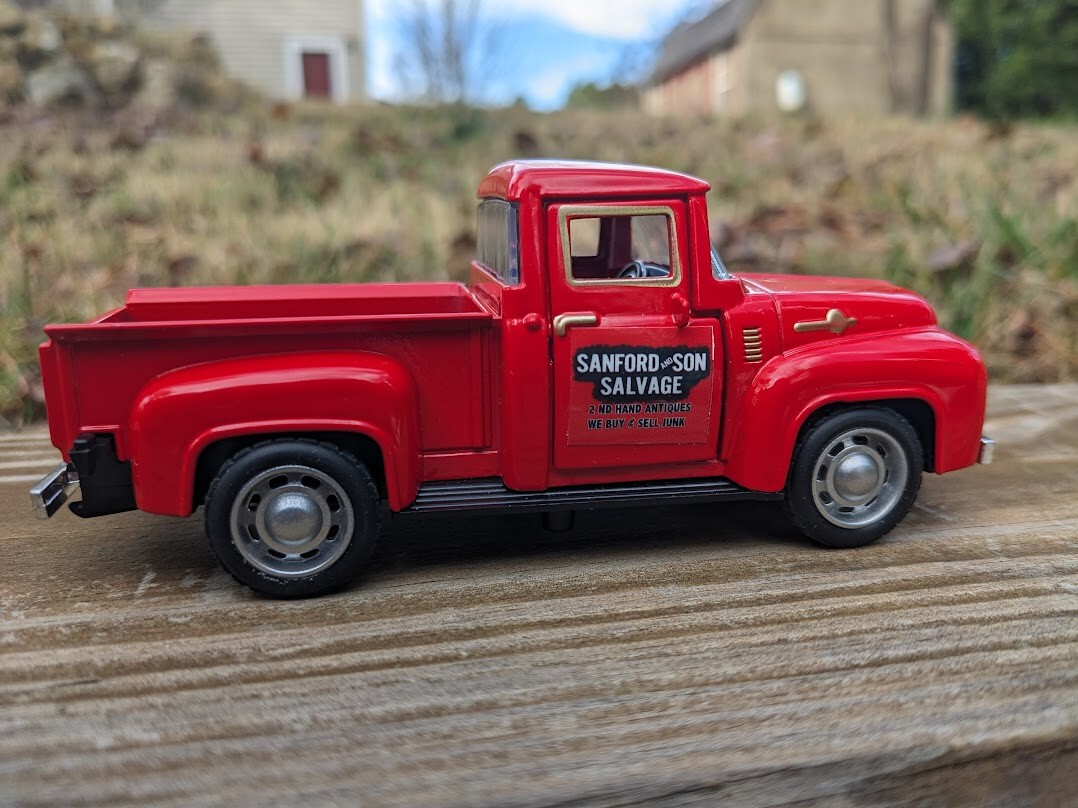 Mini Replica Truck from “Sanford and Son” TV Show 1/32 Die Cast Moves on own toy