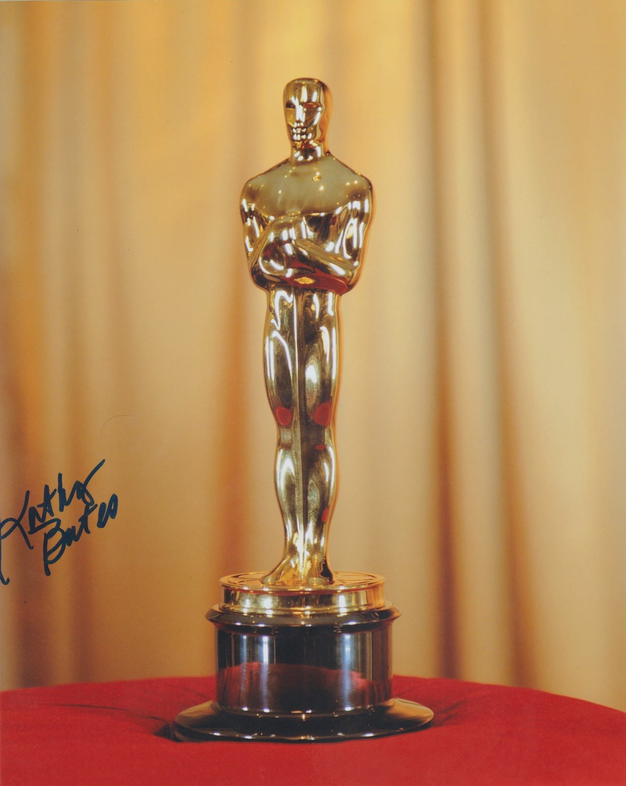KATHY BATES Signed 8 x 10 OSCAR Photo AUTOGRAPH w/ COA Academy Award AUTO