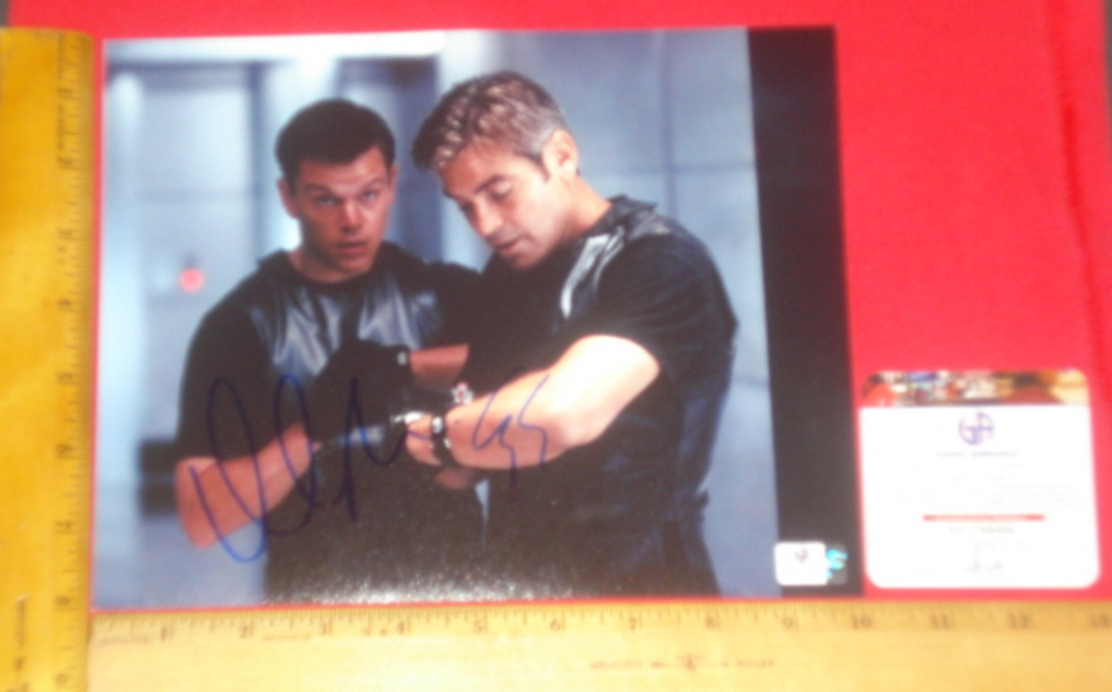 REAL-George Clooney/Matt Damon Dual Signed 8″X10″ Color Photo Global /GA/GAI/GV