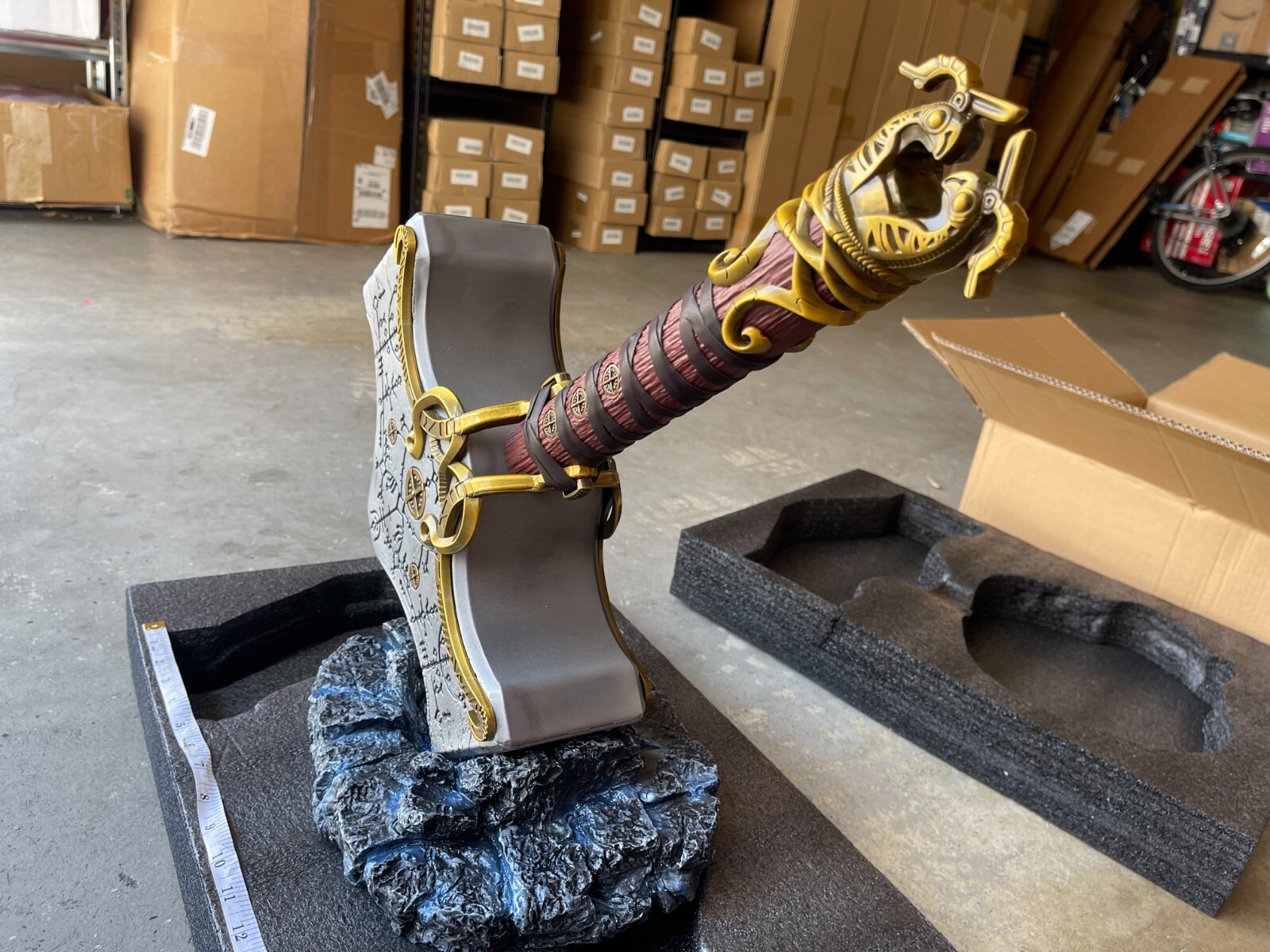 8LB metal Thor’s Hammer game GOD OF WAR Ragnarok w/ PVC Base