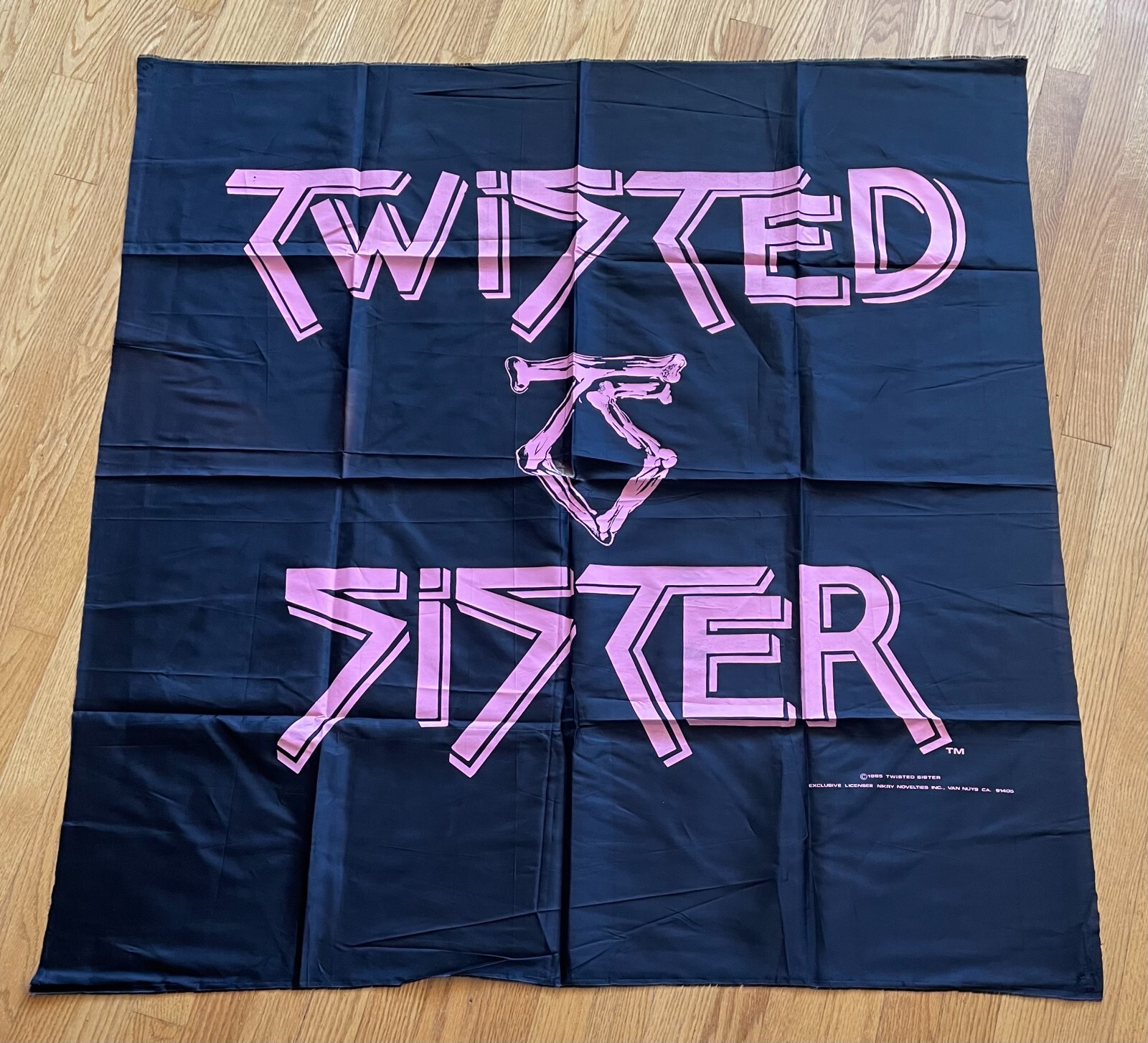 Vintage 1985 Twisted Sister 44″ X 43″ Polyester Fabric Banner Tapestry