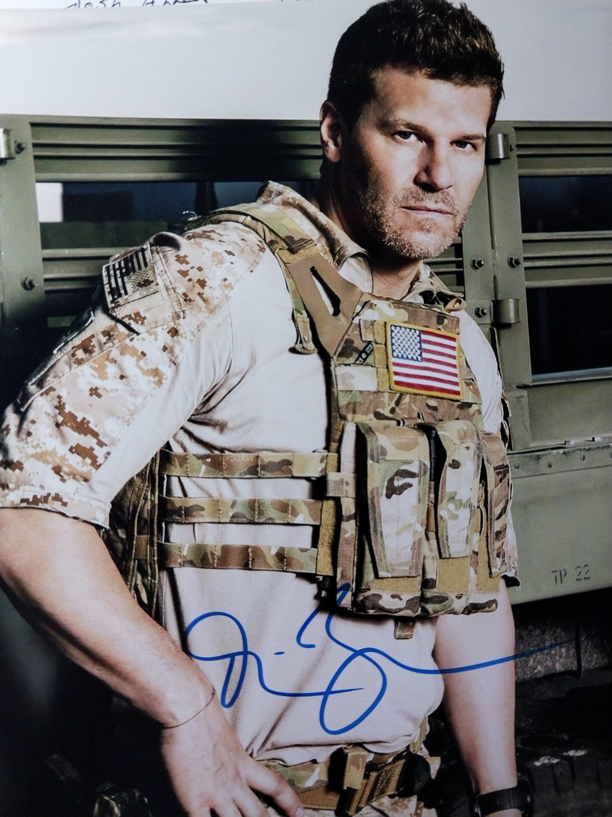 David Boreanaz signed 8 x 10 Original Matte Finish LOA Genuine Athentic