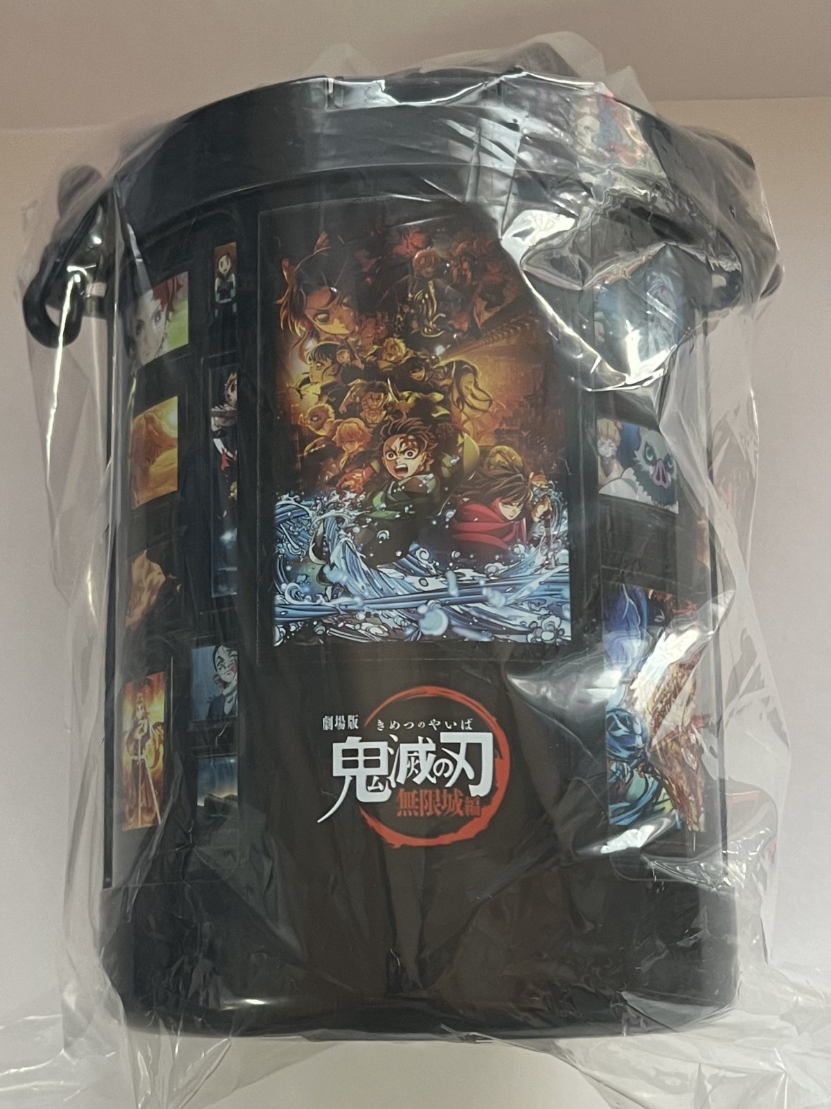 [Demon Slayer the Movie: Mugen Castle]. Memorial Popcorn Box　Resale confirmed!