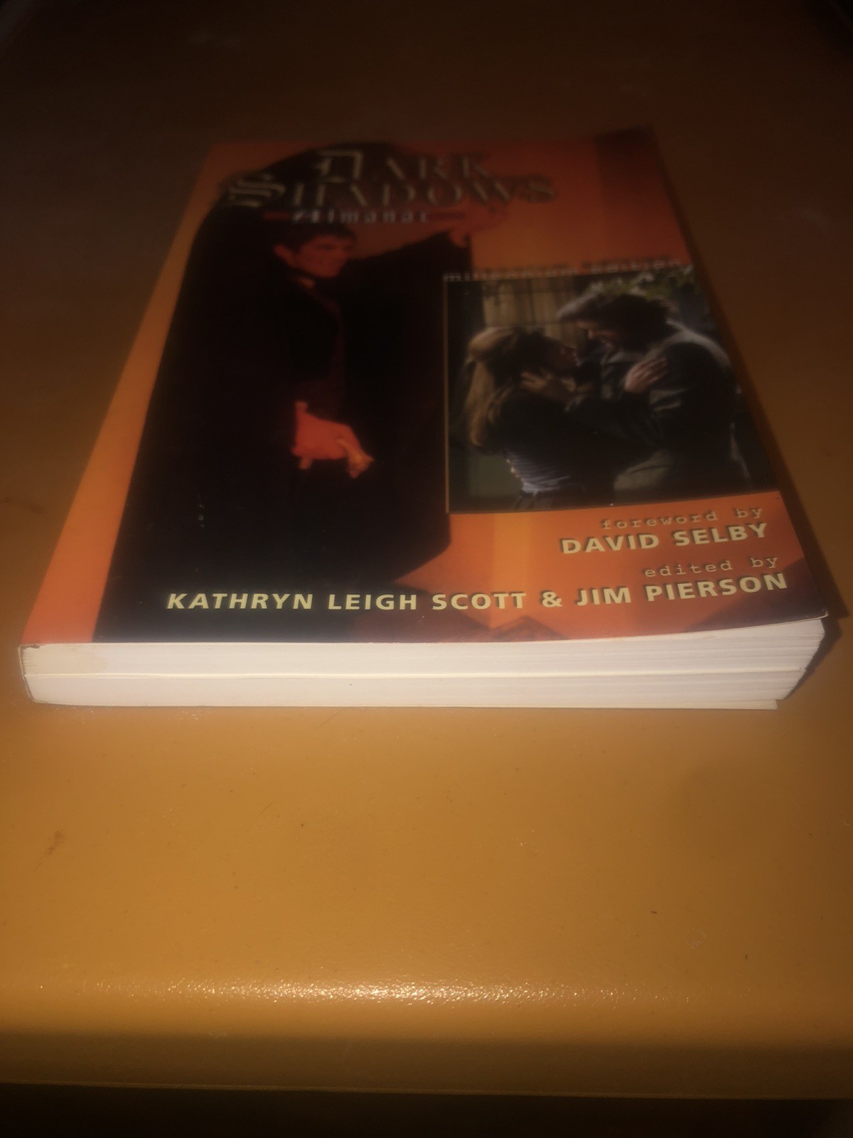 THE DARK SHADOWS ALMANAC: First Printing 2000 Kathryn Leigh Scott