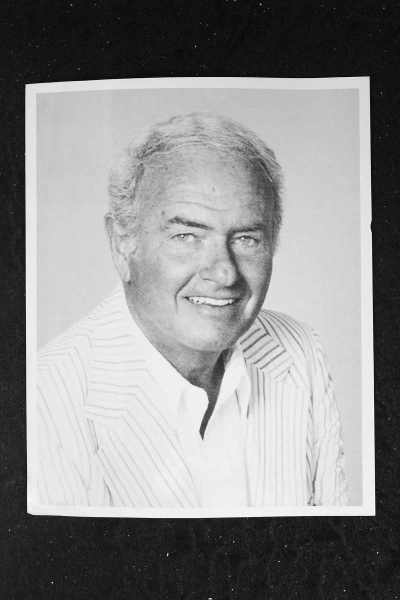 Harvey Korman – Signed Autograph and Headshot Photo set – Carol Burnett