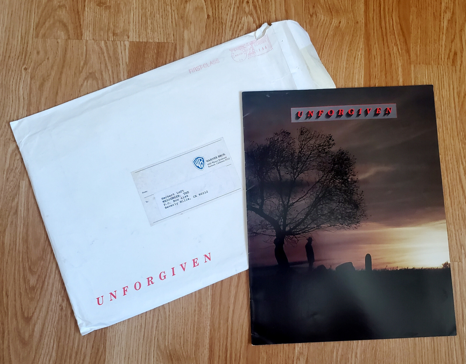 1993 Clint Eastwood Gene Hackman UNFORGIVEN Press Book & Original Mail Envelope