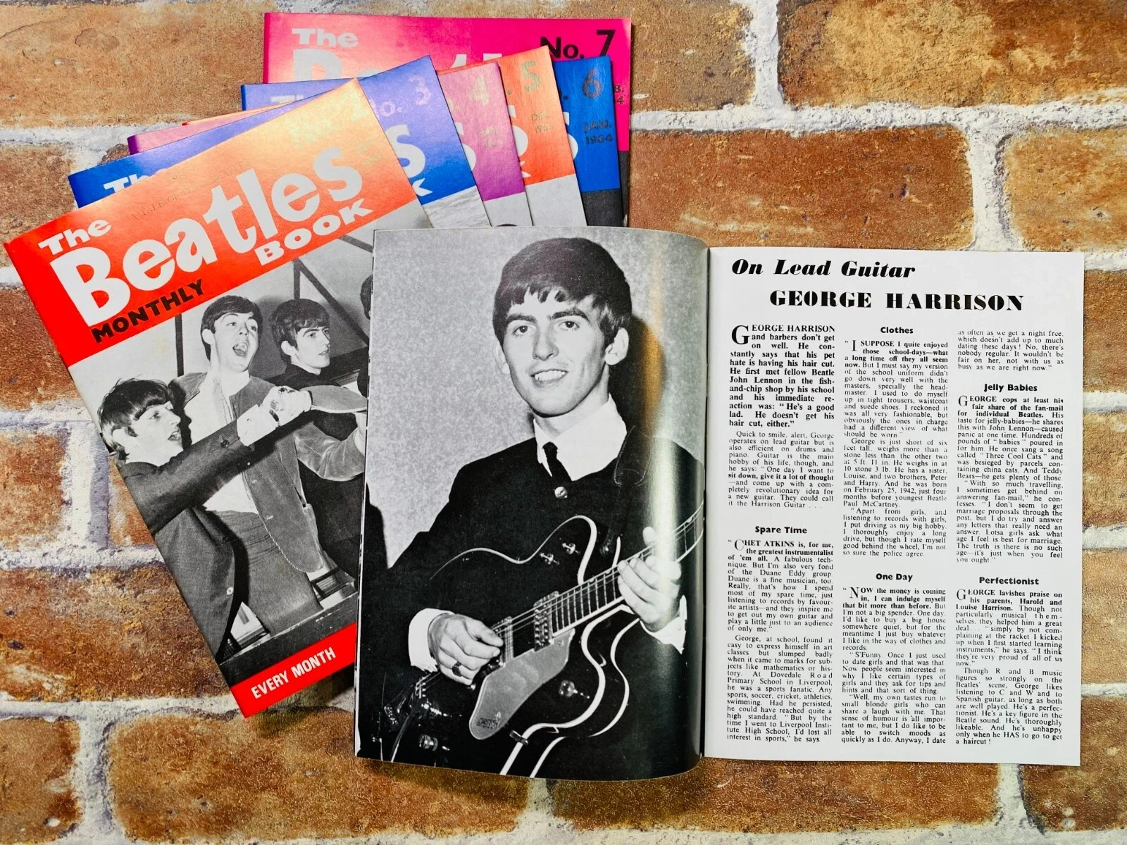 THE BEATLES MONTHLY BOX Limited Edition All 77 Official Fan Club Books Rare