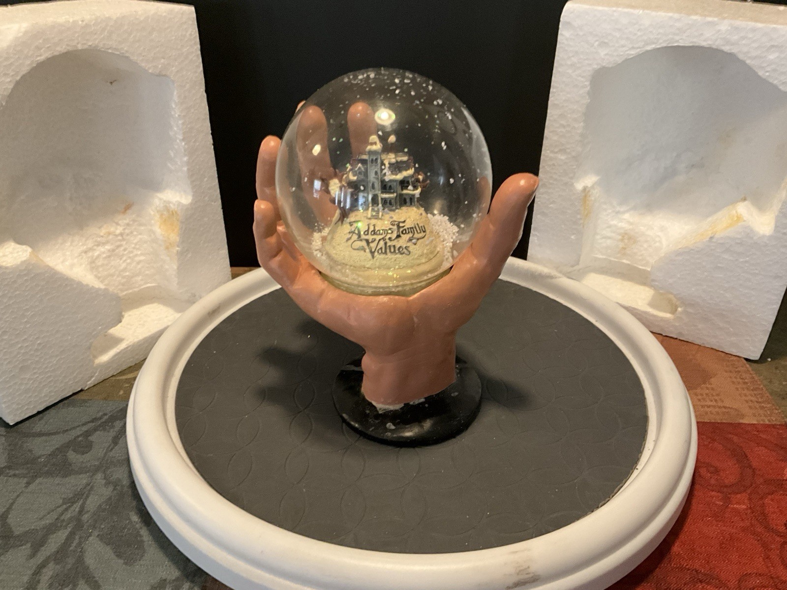 Addams Family Values “Thing” Hand Snow Globe Paramount 1993