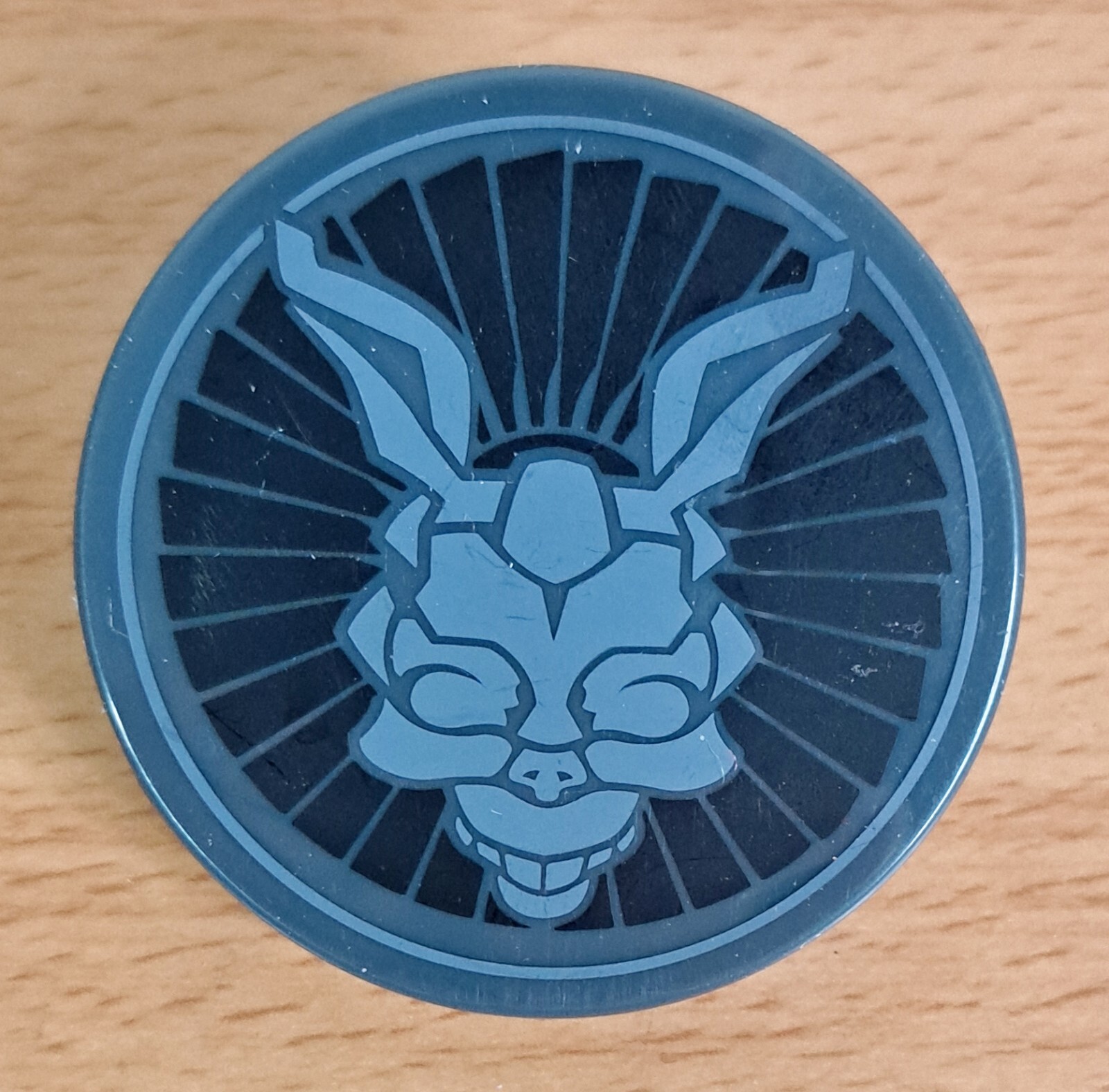 Donnie Darko Frank the Bunny Magnetic Chip Clip – Nerd Block
