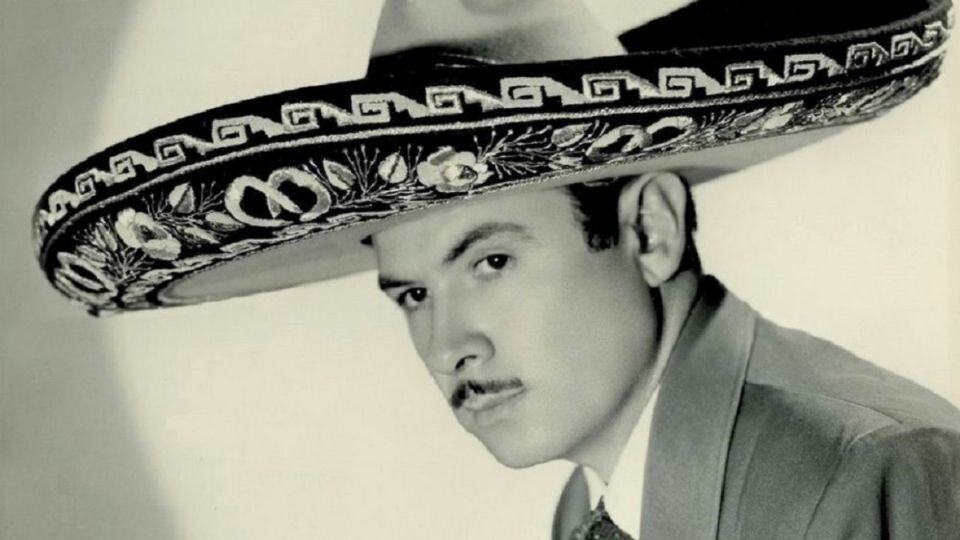 ANTONIO AGUILAR – 10 X 17 GLOSSY PHOTO REPRINT